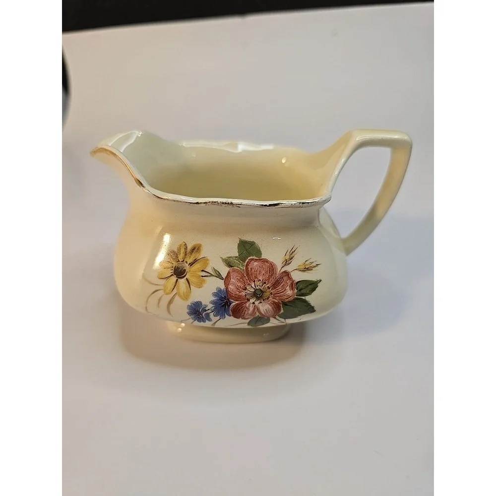 W. S. George Lido Canarytone Mid-Century Modern Floral‎ Creamer 147A Made in USA